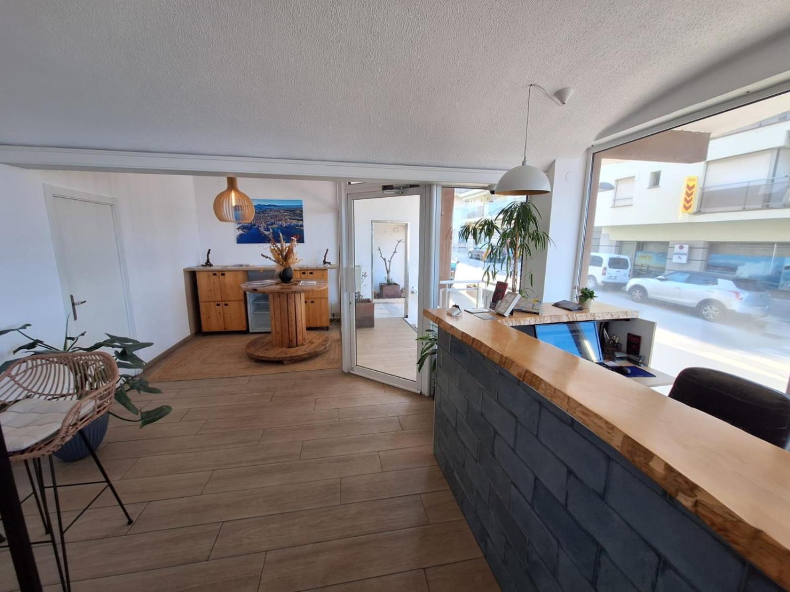 L' Escala Rallye Hotel מראה חיצוני תמונה